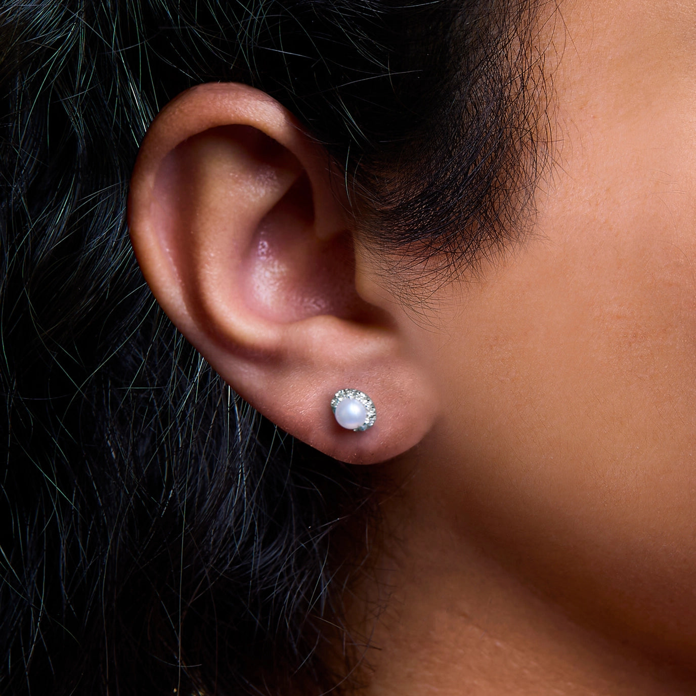 pearl diamond halo stud earrings